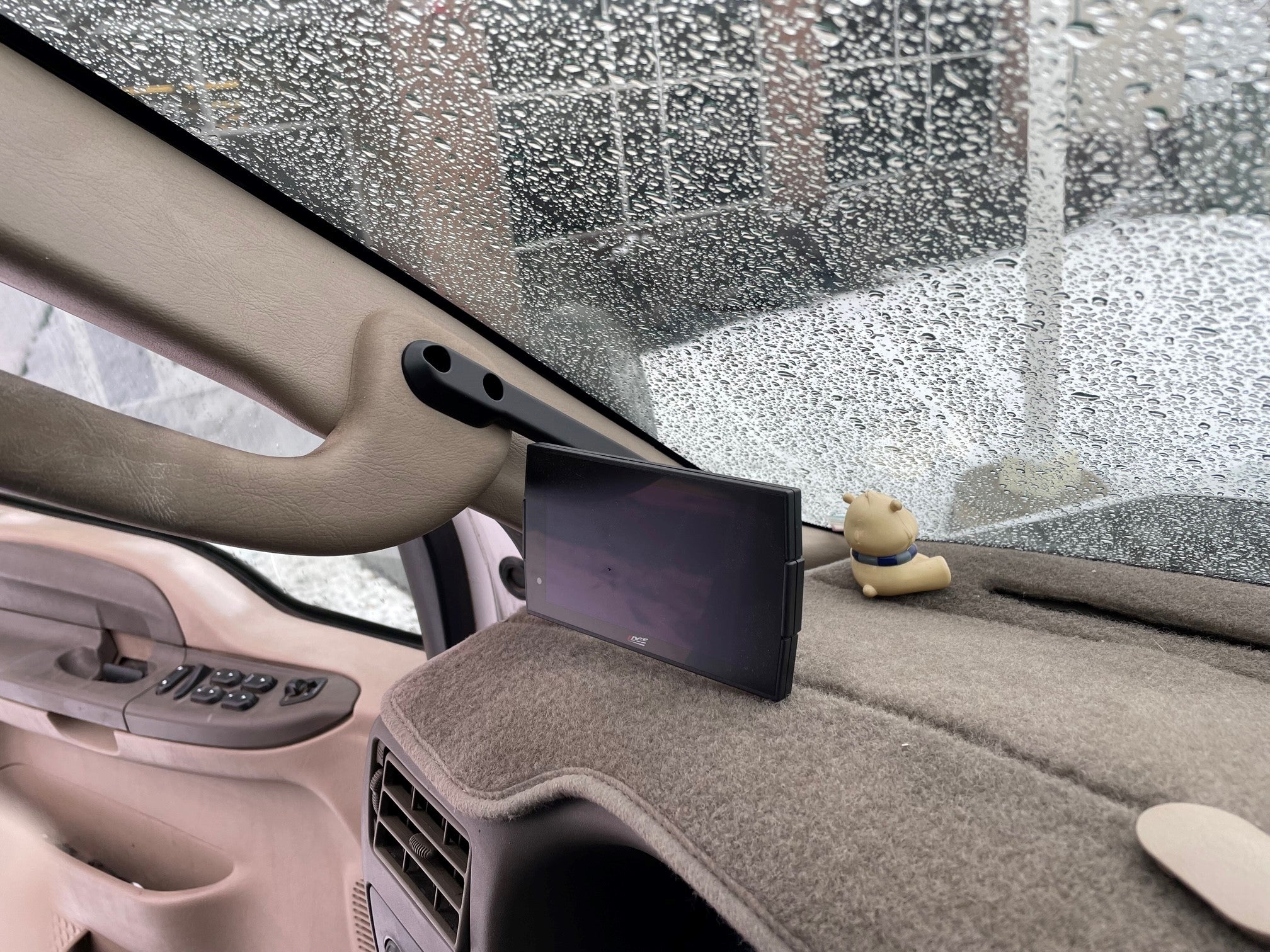 2004.5-2007 Ford Super Duty&Excursion w/Grab Handle by Edge Products