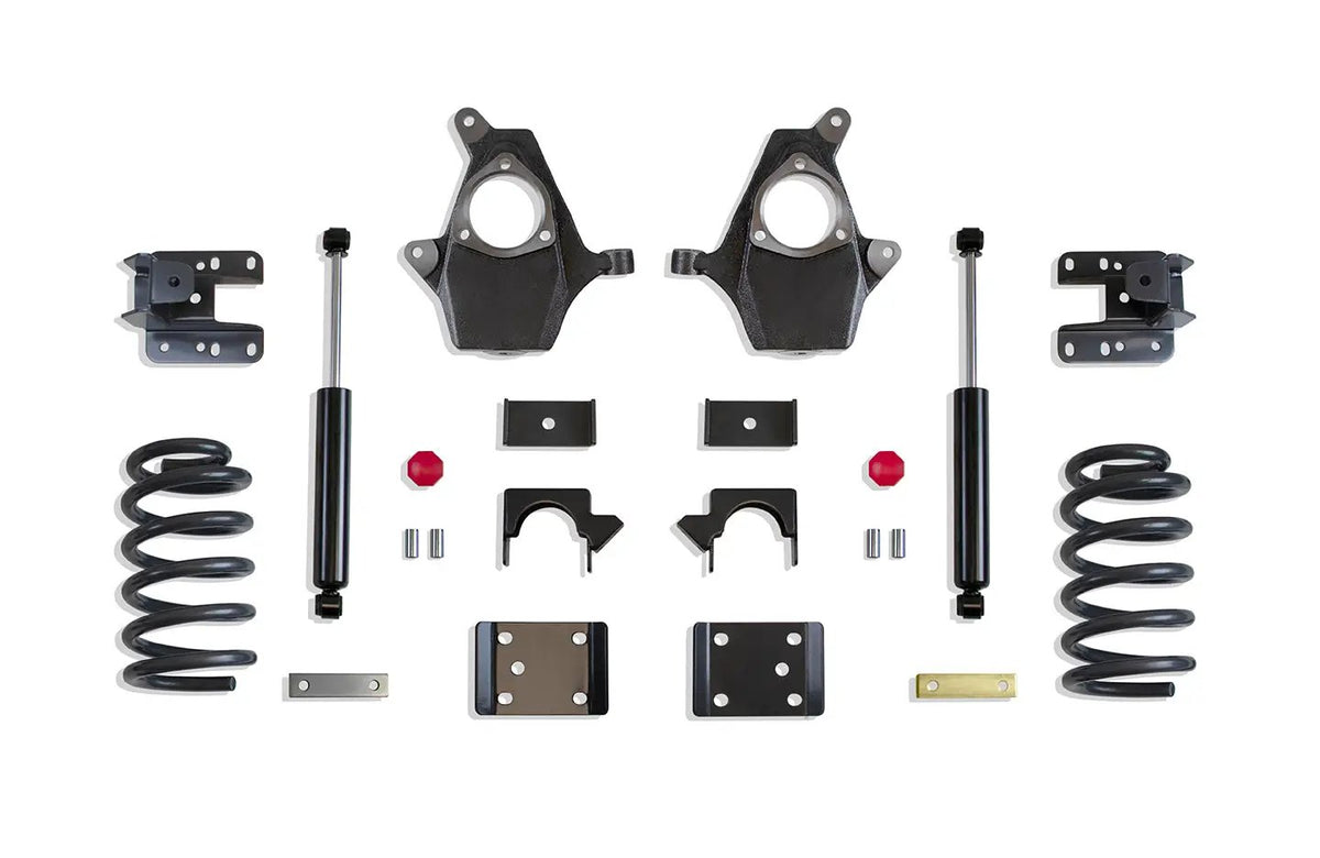 4"/6" LOWERING KIT (SPINDLES, COILS, SINGLE CAB, CAST STEEL ARMS) by MaxTrac