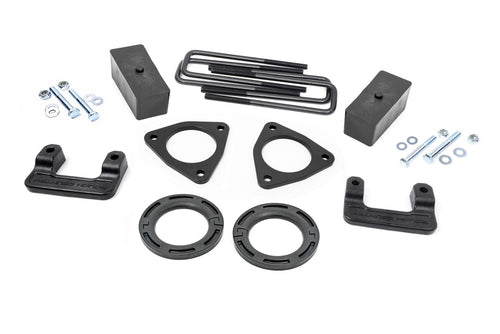 2.5 Inch Leveling Kit | Stamped Steel | Chevy/GMC Sierra 1500 (16-18)/Silverado 1500 (07-18) by Rough Country