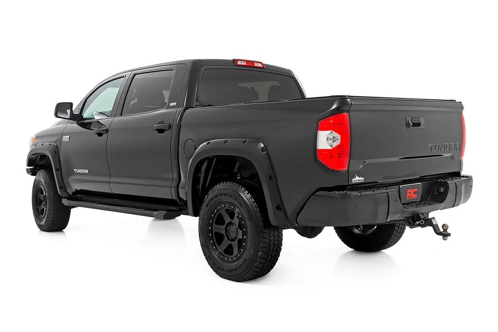 HD2 Aluminum Running Boards | Crewmax Cab | Toyota Tundra 2WD/4WD (2007-2021) by Rough Country