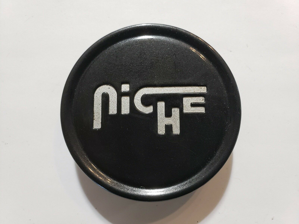 NICHE 2.70" FLAT CAP-GL-BLK SILVER LOGO by NICHE
