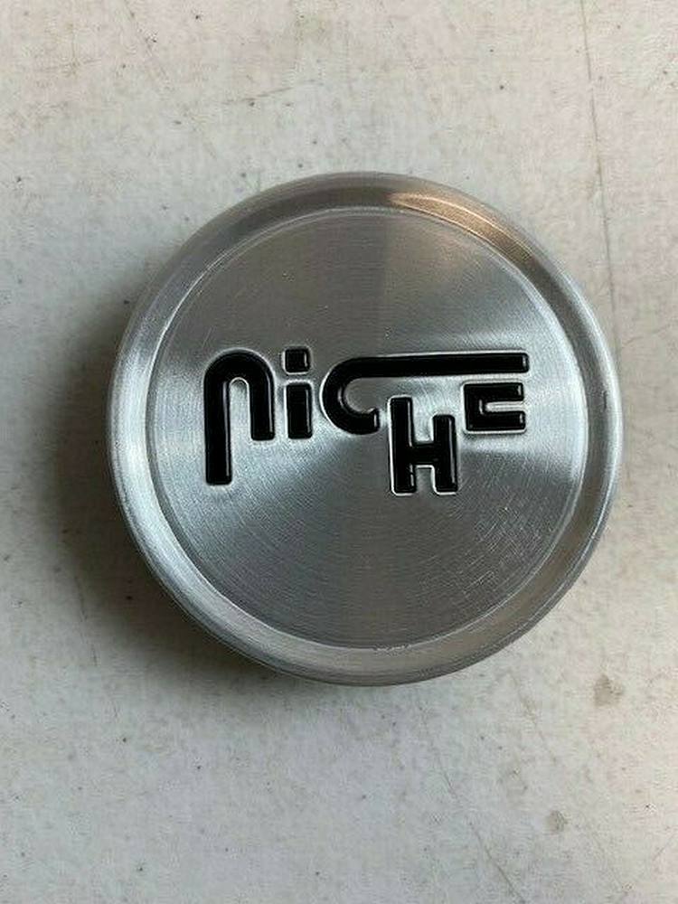NICHE 2.70"FLAT CAP-GL-BRUSH/BLACK LOGO by NICHE
