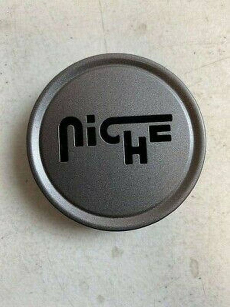 FLAT NICHE 3"O-RING CAP-GL-BLK/SLVR LOGO by NICHE