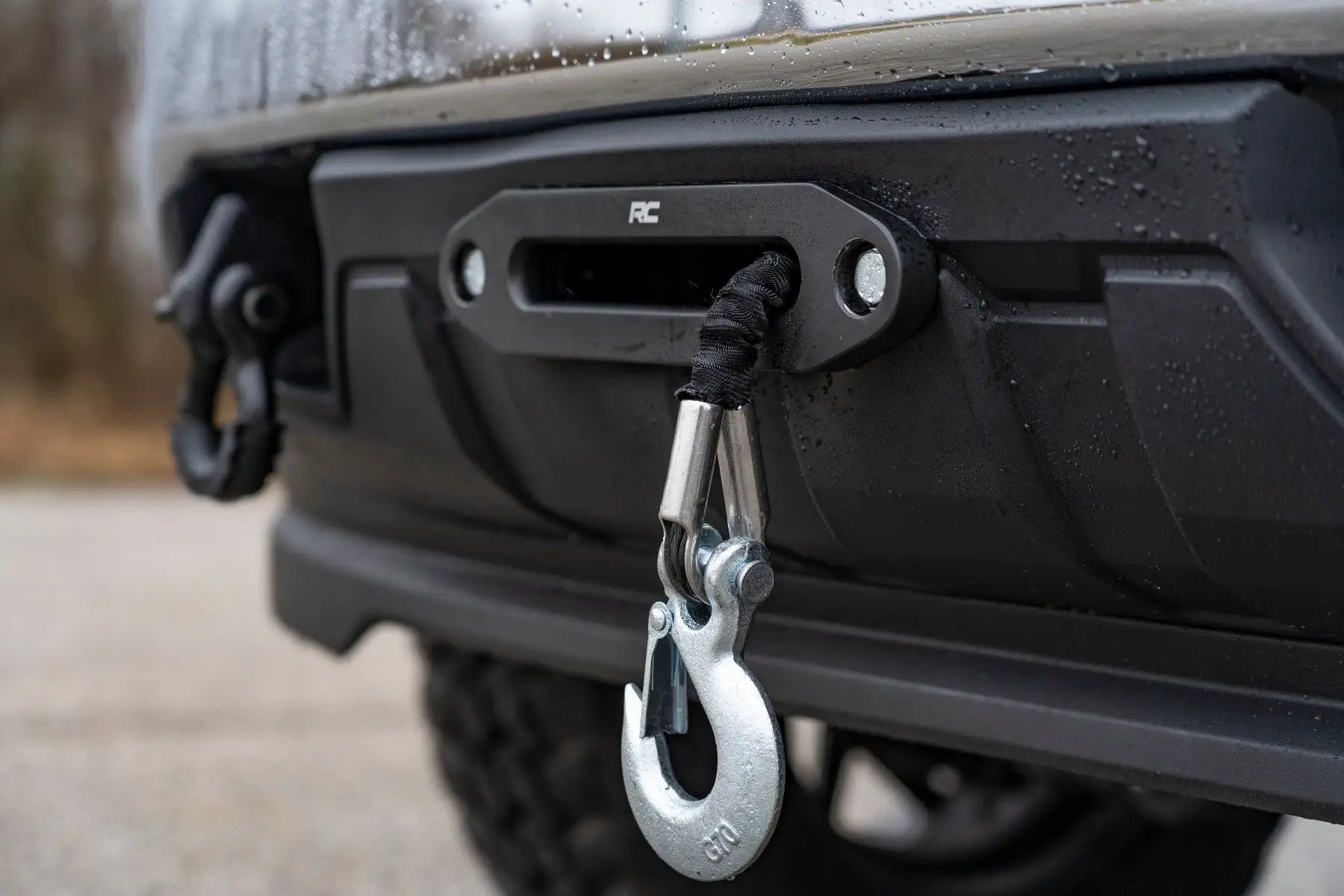 Hidden Winch Mounting Plate | Chevy/GMC 1500 (14-18 & Classic) by Rough Country