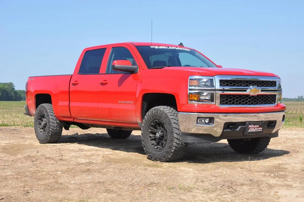 2.5 Inch Lift Kit | Alu/Cast Steel | M1 Strut | Chevy/GMC 1500 (07-18) by Rough Country