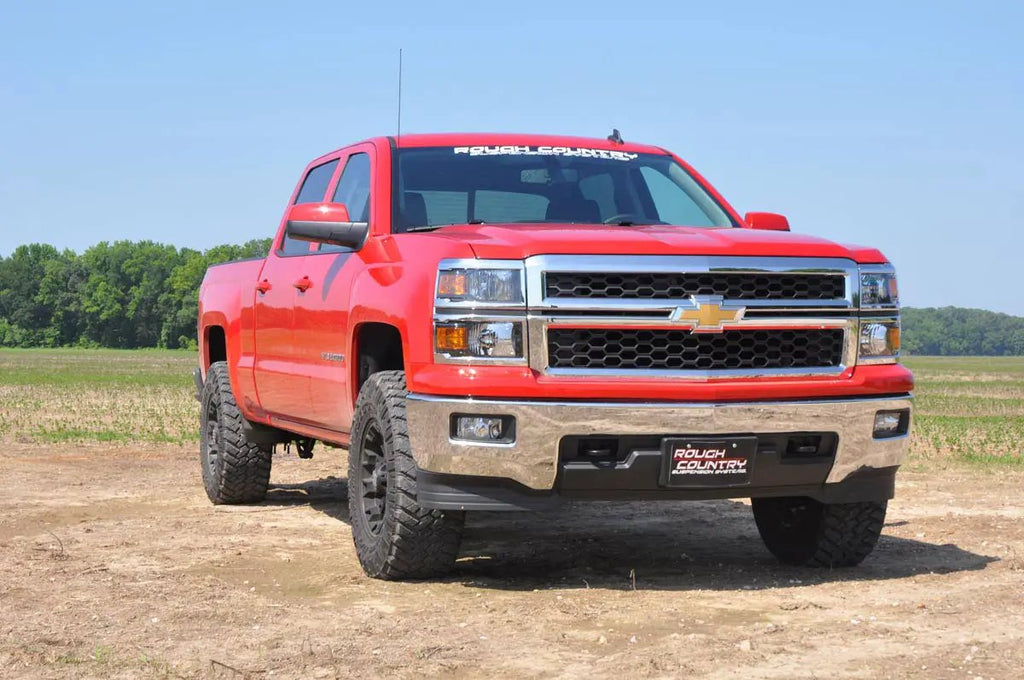 2.5 Inch Lift Kit | Alu/Cast Steel | M1 Strut | Chevy/GMC 1500 (07-18) by Rough Country