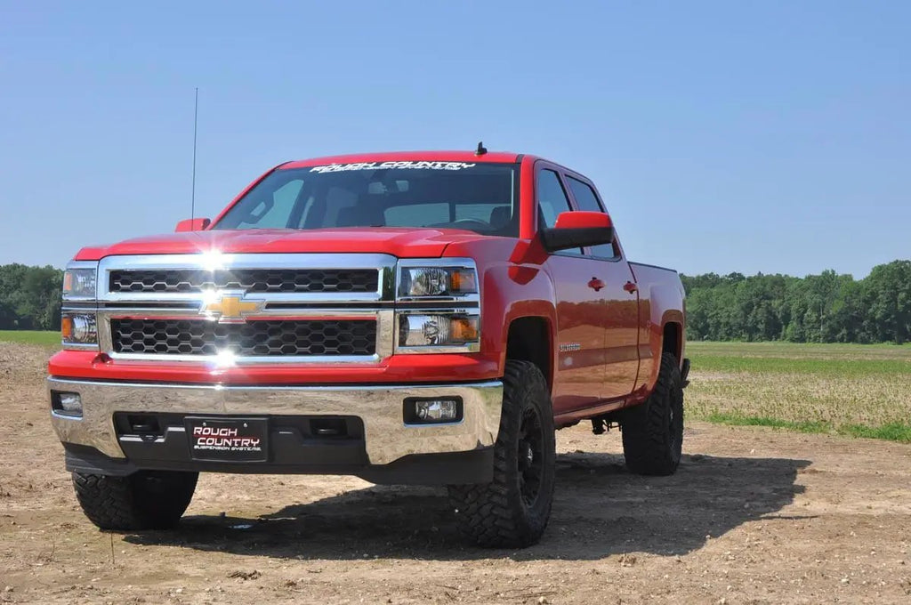 2.5 Inch Lift Kit | Alu/Cast Steel | M1 Strut | Chevy/GMC 1500 (07-18) by Rough Country