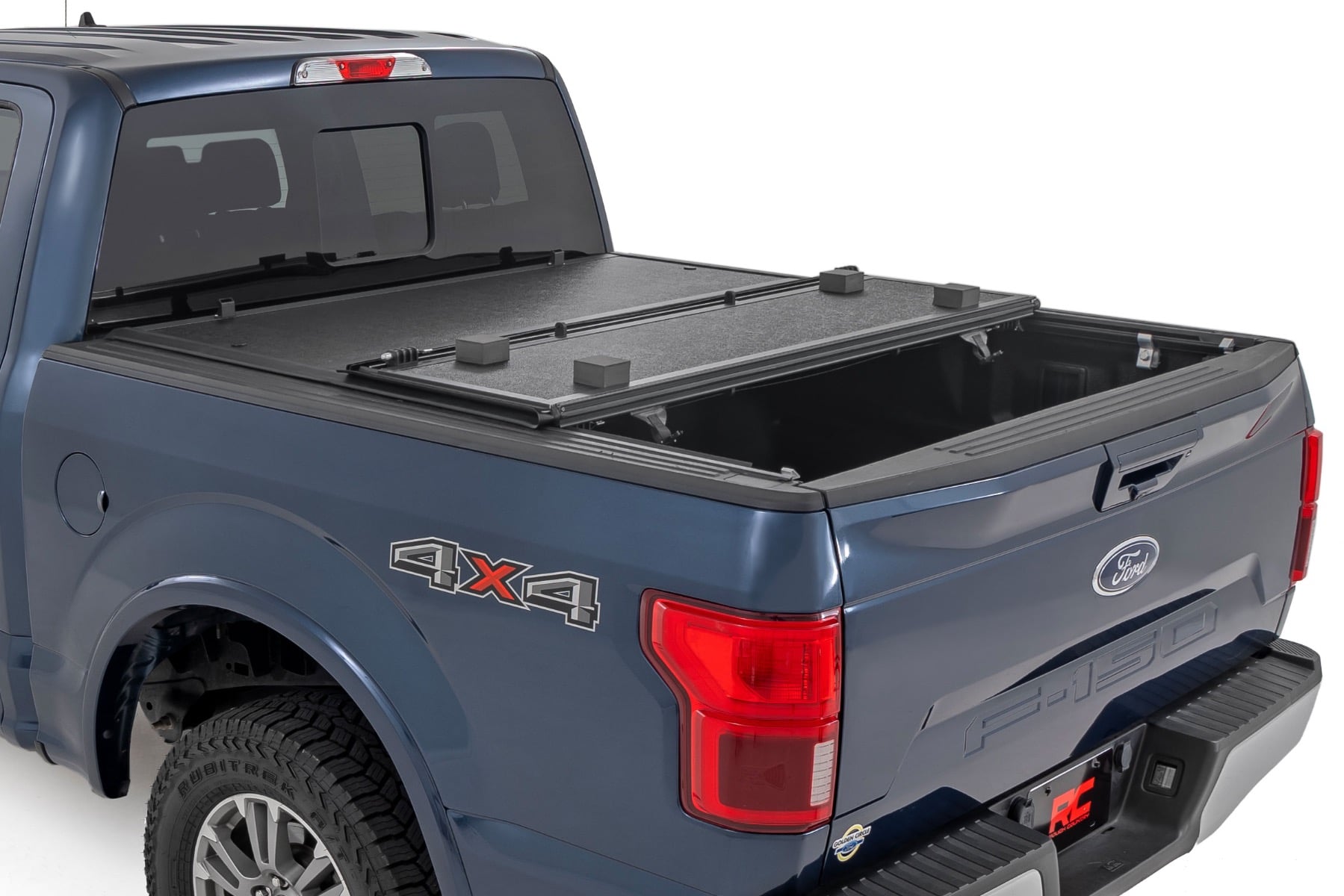 Hard Low Profile Bed Cover | 5'7" Bed | Ford F-150 (15-20)/Raptor (17-20) by Rough Country