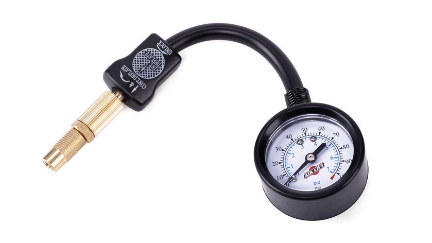 Air Lift’s Analog Air Pressure Gauge by Air Lift