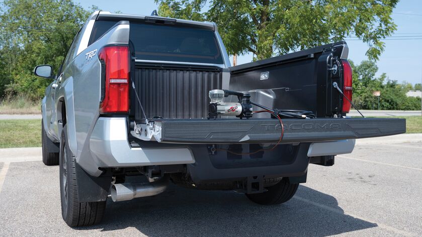 Air Lift Digital Portable Compressor with 7-way Adapter by Air Lift