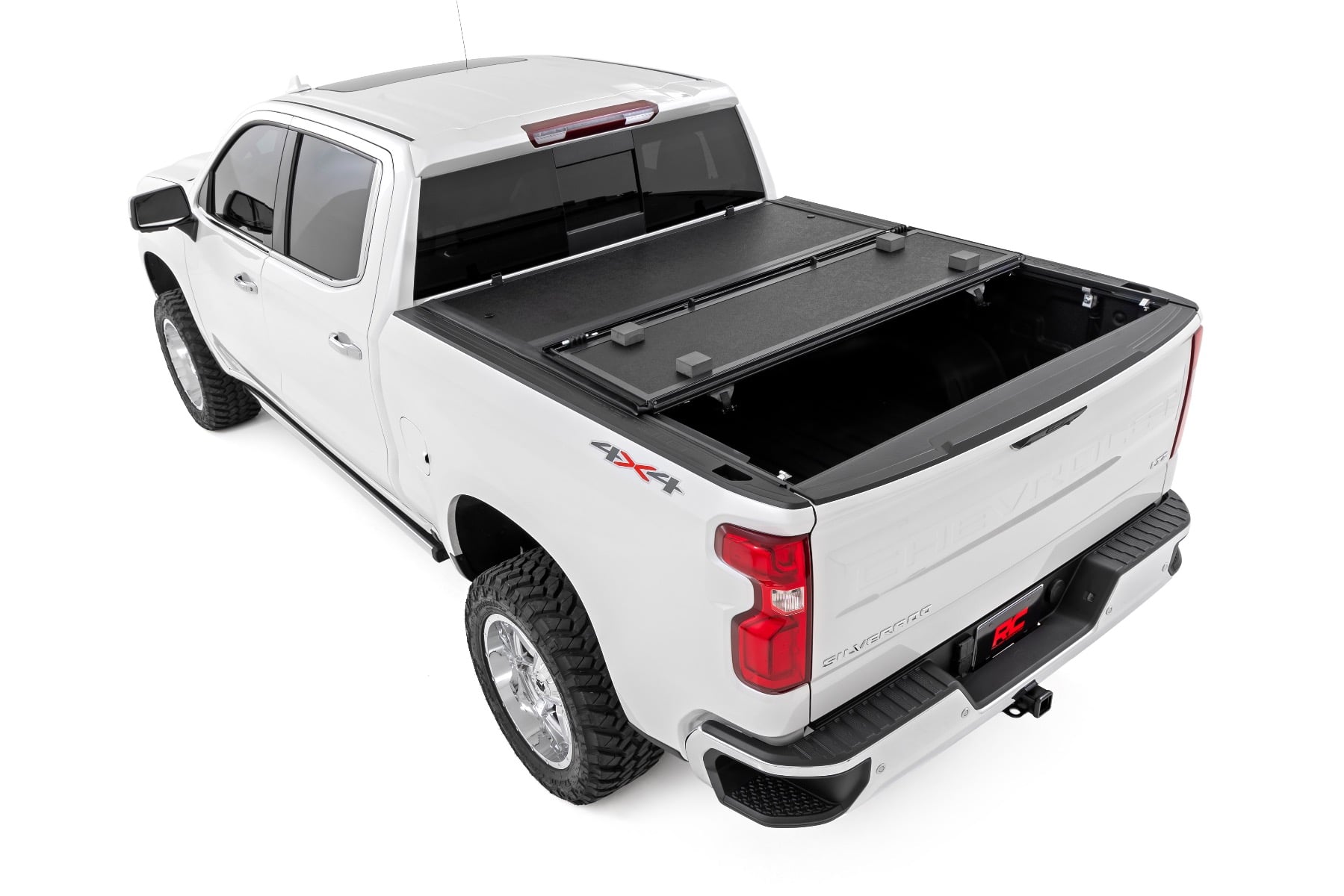 Hard Low Profile Bed Cover | 5'10" Bed | Chevy/GMC Sierra 1500 (19-26)/Silverado 1500 (19-26) by Rough Country
