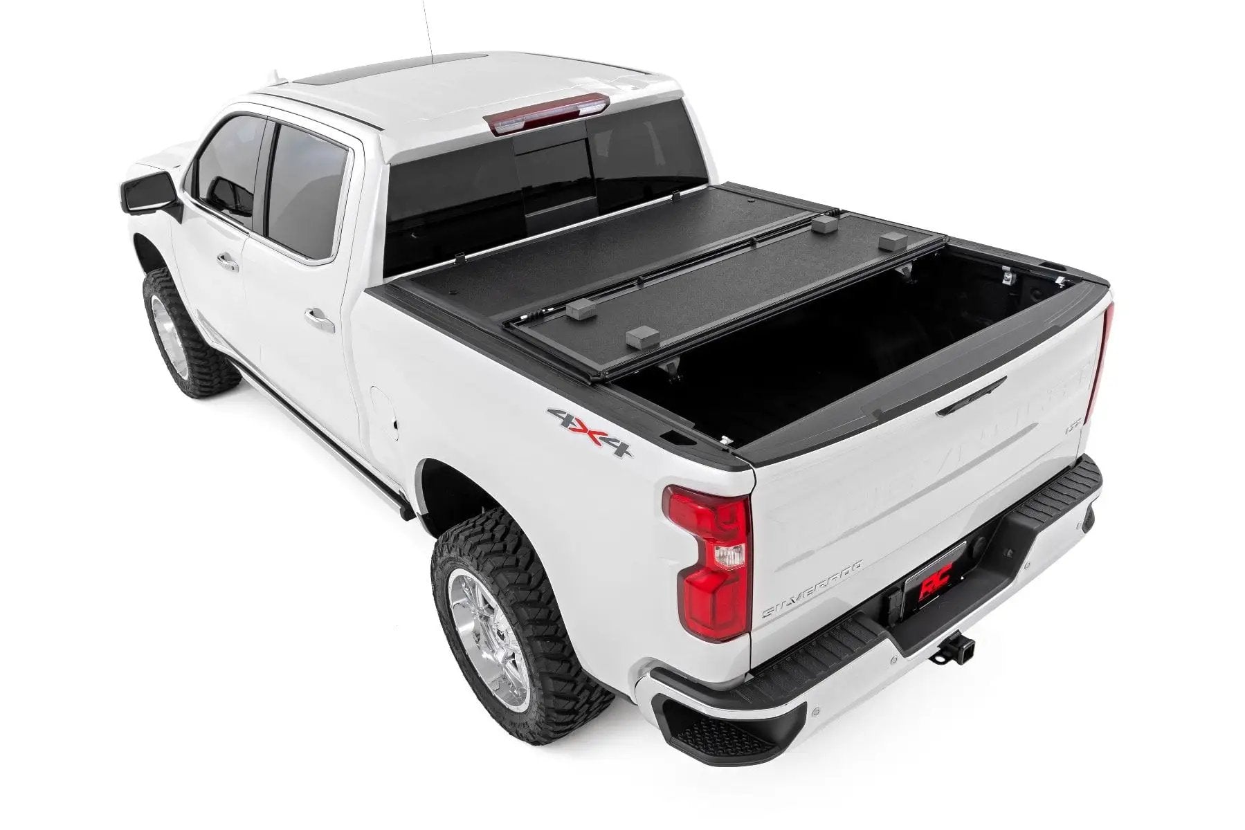 Hard Low Profile Bed Cover | 6'7" Bed | Chevy/GMC Sierra 1500 (19-26)/Silverado 1500 (19-26) by Rough Country