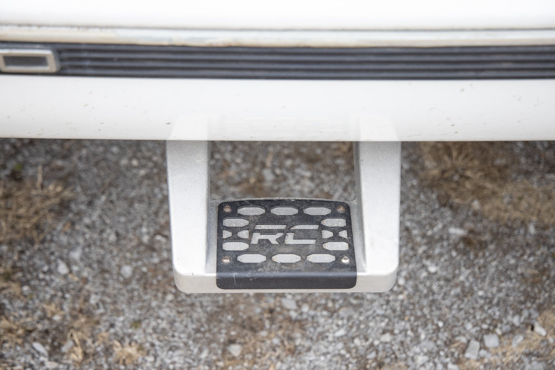 Single Hoop Step | Universal | Alum | Pair | Multiple Makes & Models (Chevy/Ford/GMC/Ram) by Rough Country