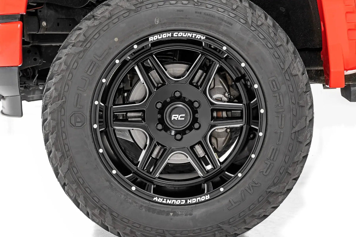 Rough Country 92 Series Wheel | Machined One-Piece | Gloss Black | 18x9 | 6x5.5 | +18mm by Rough Country