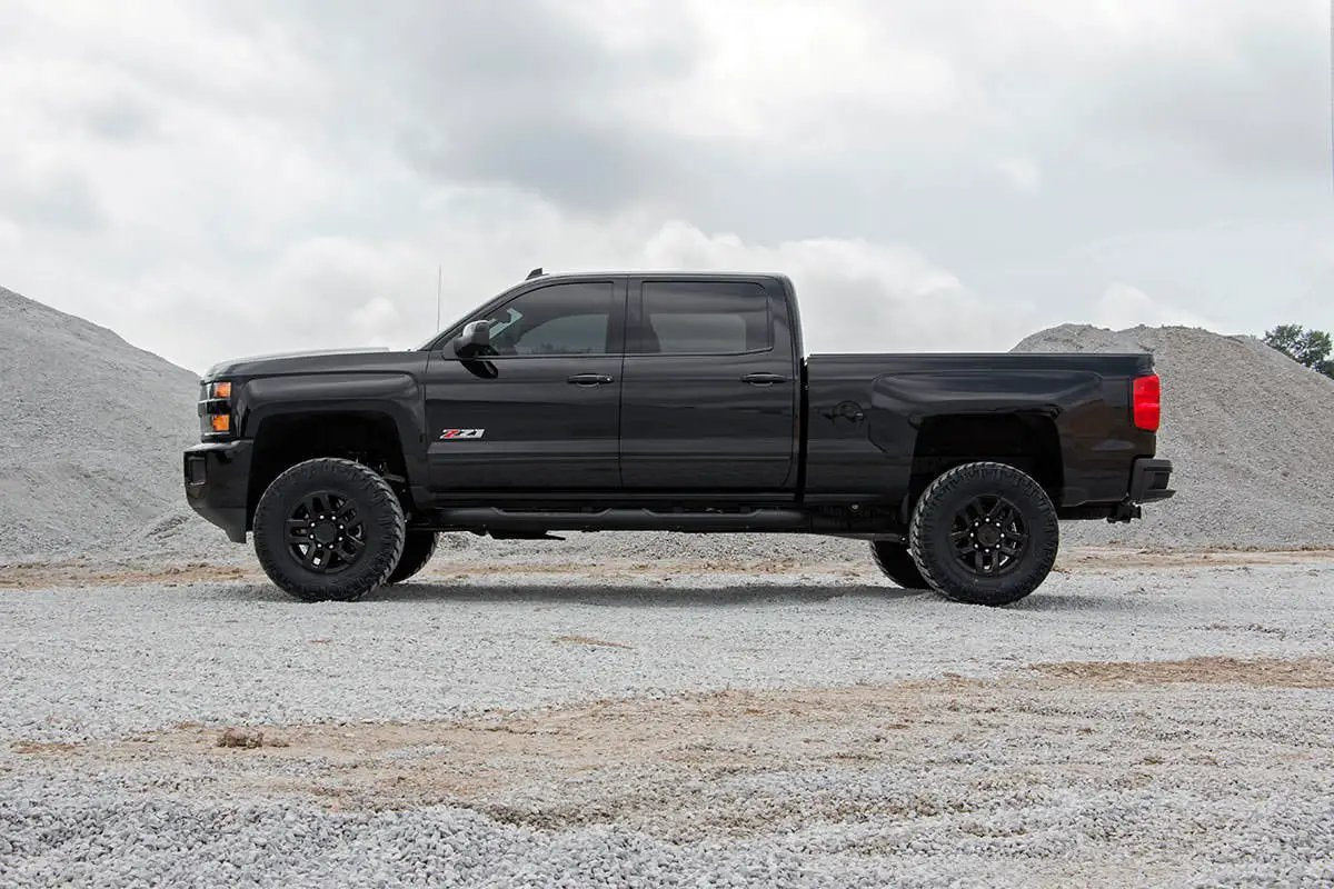 3.5 Inch Lift Kit | V2 | w/ Overloads | Chevy/GMC 2500HD/3500HD (11-19) by Rough Country