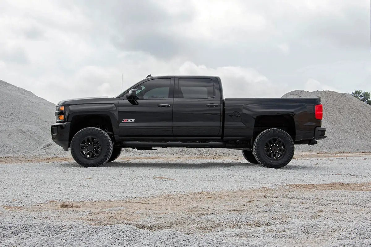 3.5 Inch Lift Kit | w/ Overloads | Chevy/GMC 2500HD/3500HD (11-19) by Rough Country