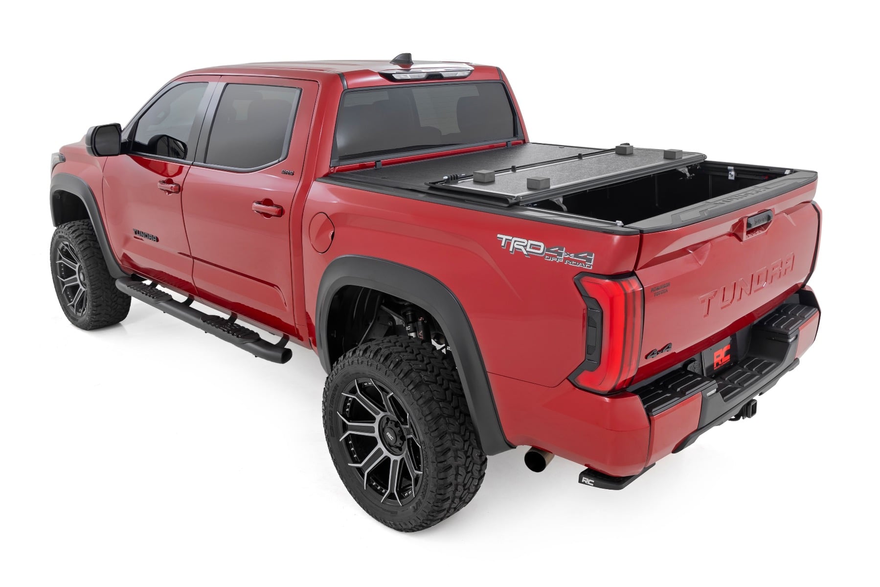 Hard Low Profile Bed Cover | 5'7" Bed | Cargo Mgmt | Toyota Tundra (22-26) by Rough Country