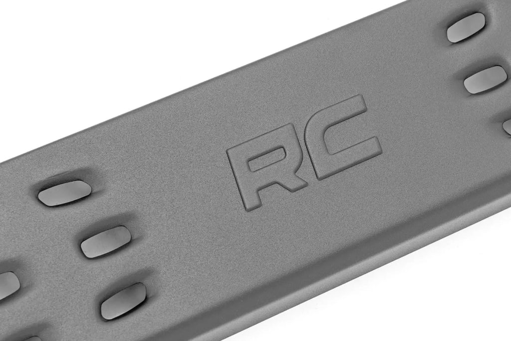 RPT2 Running Board | Crew Cab | Black | Ford F-250/F-350 Super Duty (09-16) by Rough Country