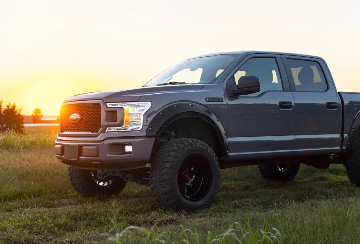 Defender Fender Flares | Ford F-150 2WD/4WD (2015-2020) by Rough Country
