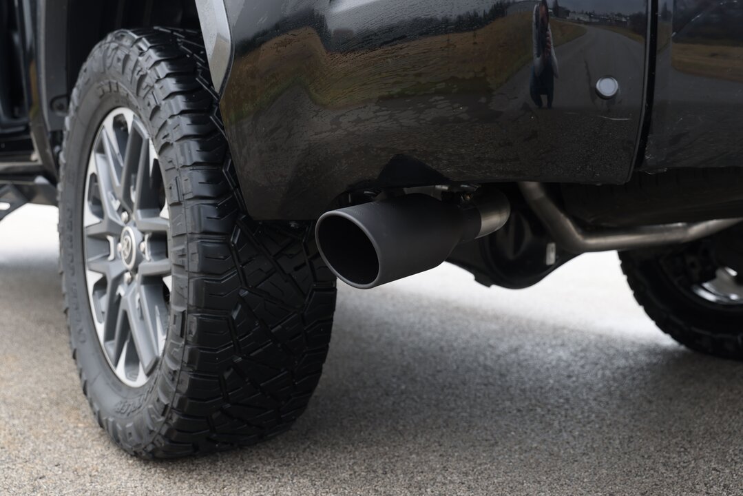 Flowmaster Flow FX Cat-Back Exhaust System by Flowmaster