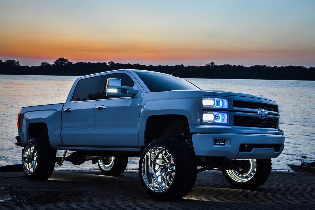 ORACLE Lighting LED Illuminated Wheel Rings - White by Oracle Lighting