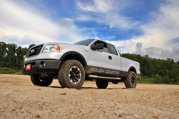 2.5 Inch Lift Kit | N3 Struts/N3 | Ford F-150 2WD (2004-2008)