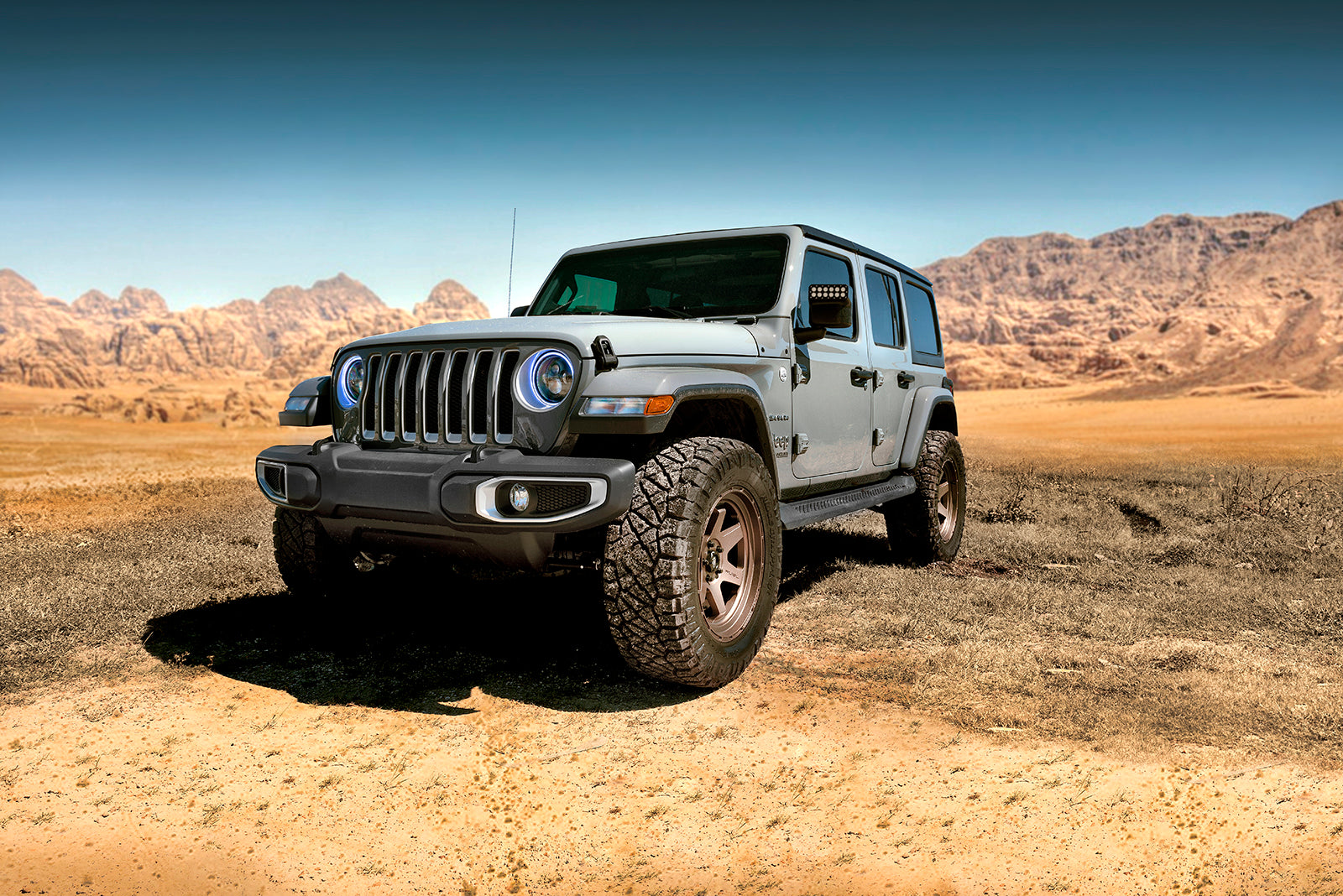 Jeep Wrangler JL/Gladiator JT 7in. High Powered LED Headlights (Pair) by Oracle Lighting