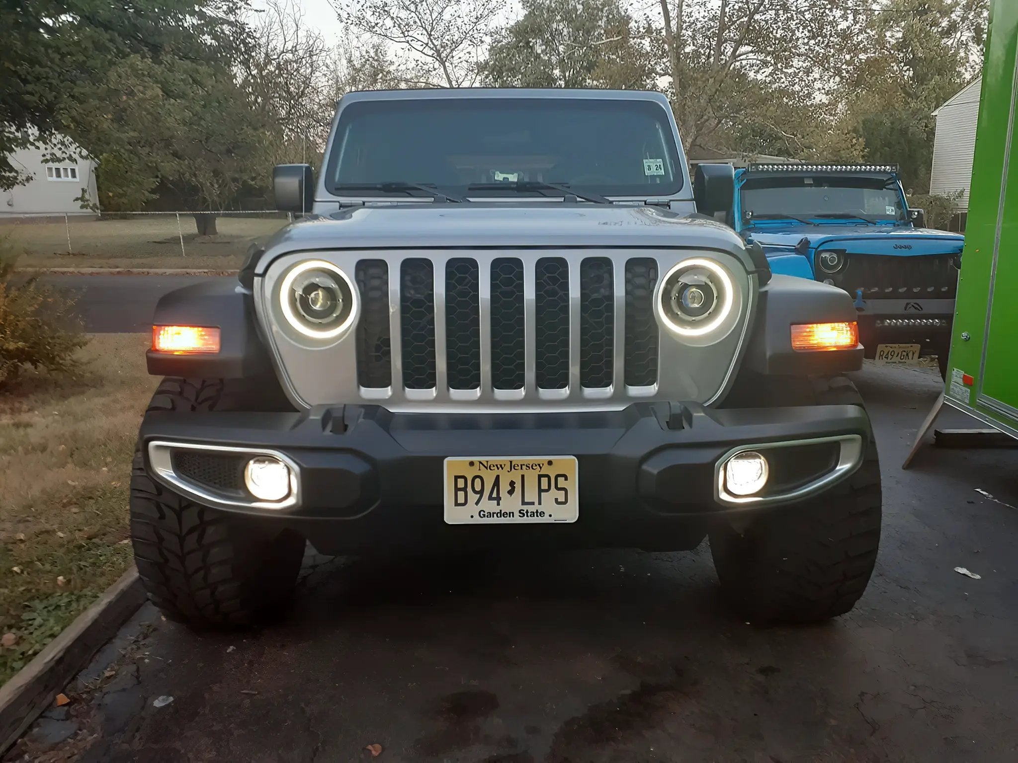 Oculus(TM) Switchback Bi-LED Projector Headlights -Jeep Wrangler JL/Gladiator JT by Oracle Lighting