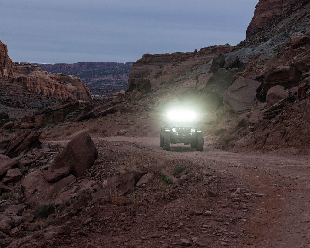 Integrated Windshield Roof LED Light Bar System for Wrangler JL / Gladiator JT by Oracle Lighting