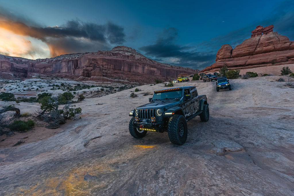 Integrated Windshield Roof LED Light Bar System for Wrangler JL / Gladiator JT by Oracle Lighting