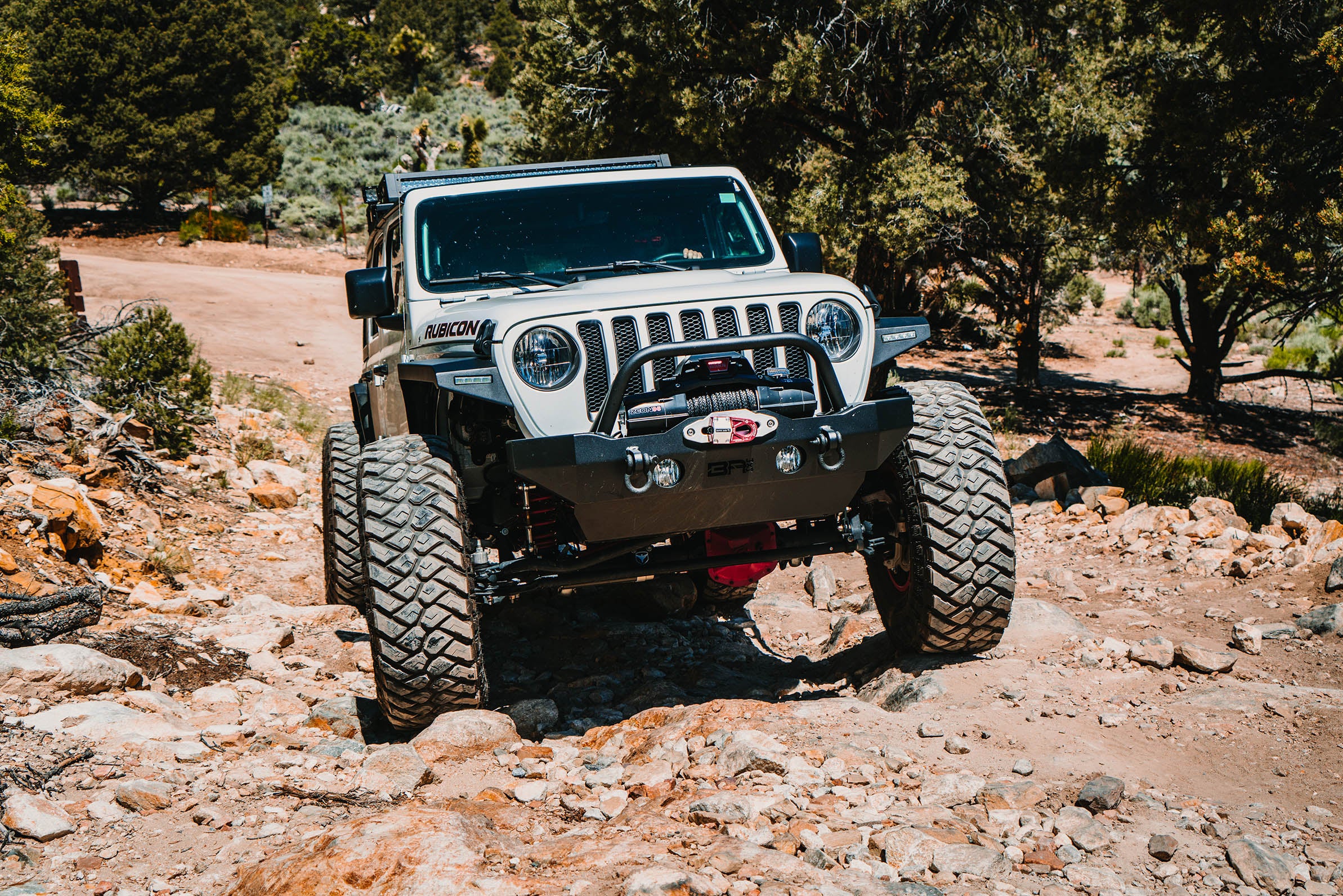 2018-2021 JEEP WRANGLER JL AND GLADIATOR JT TUBE GRILL GUARD (BOLT ON) by Body Armor 4x4