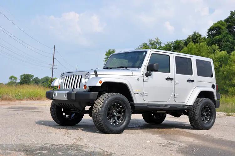 3.25 Inch Lift Kit | V2 | Jeep Wrangler Unlimited 2WD/4WD (2007-2018) by Rough Country