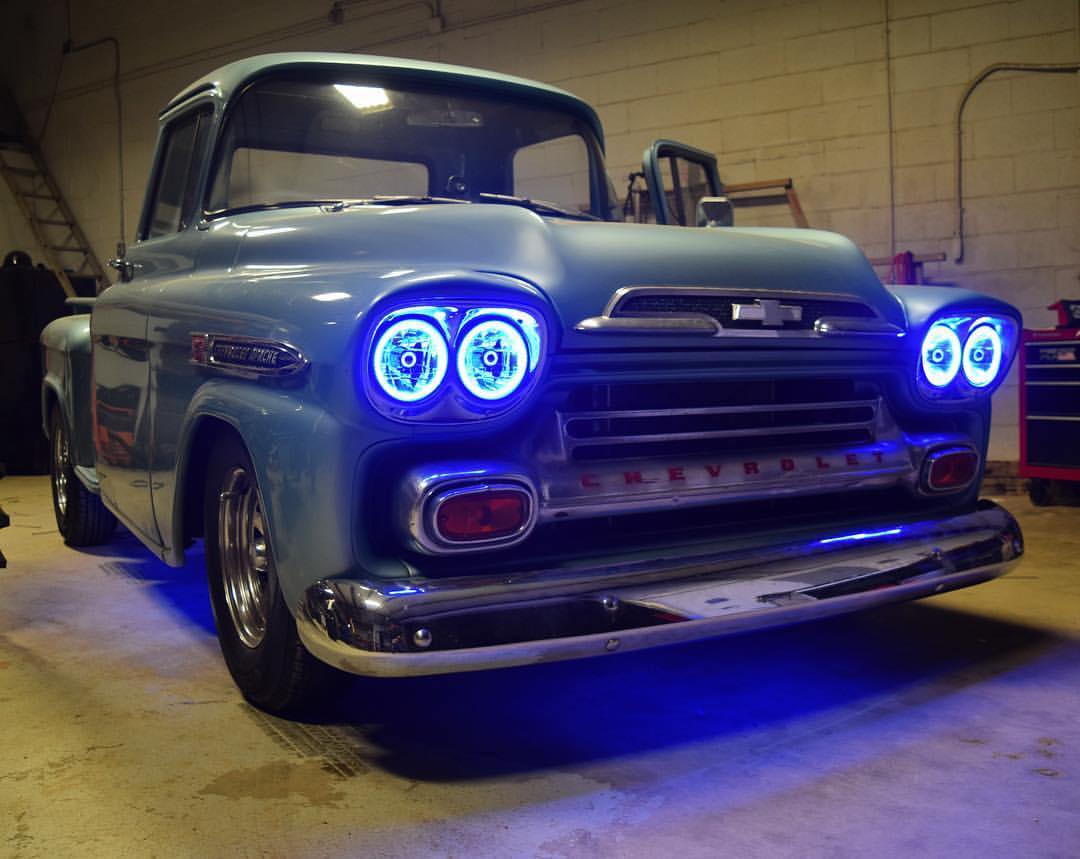 ORACLE Lighting Pre-Installed Lights 5.75 IN. Sealed Beam - Green Halo by Oracle Lighting