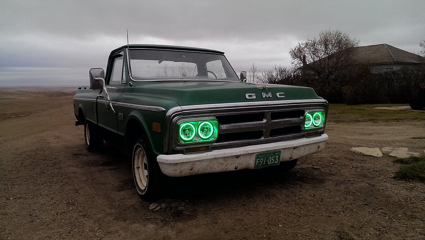 ORACLE Lighting Pre-Installed Lights 5.75 IN. Sealed Beam - Green Halo by Oracle Lighting