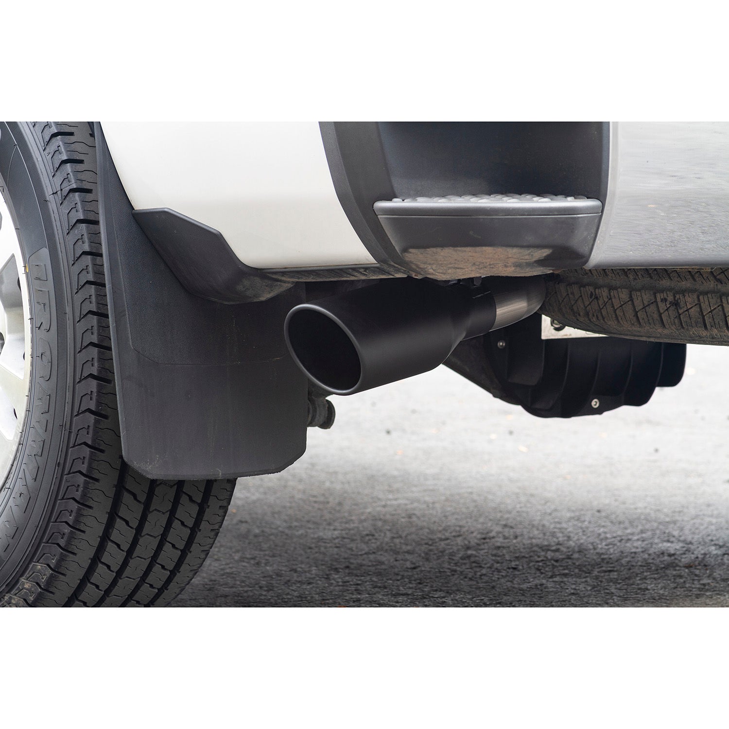 Flowmaster Flow FX Cat-Back Exhaust System by Flowmaster