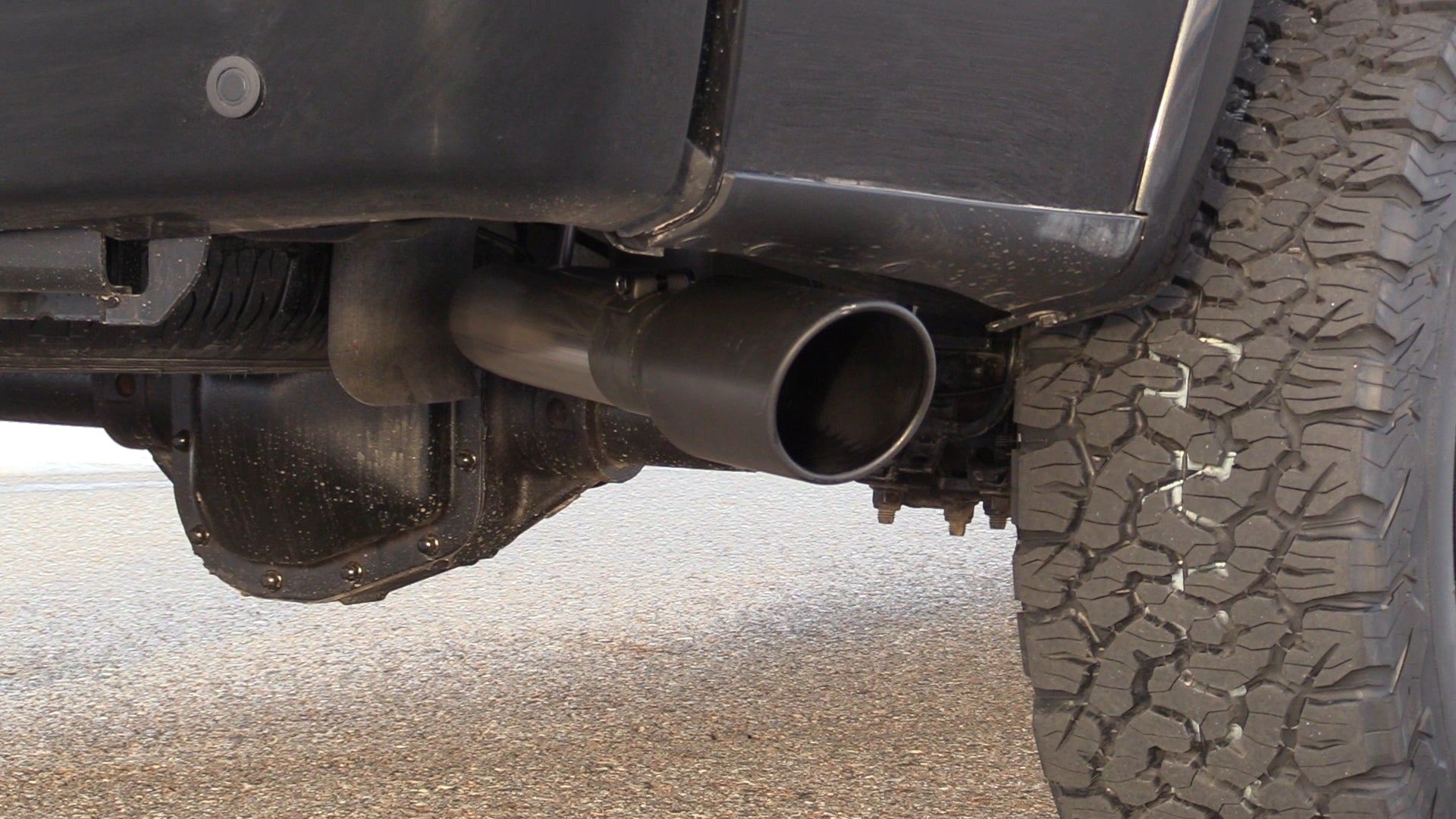 Flowmaster Flow FX Cat-back Exhaust System by Flowmaster