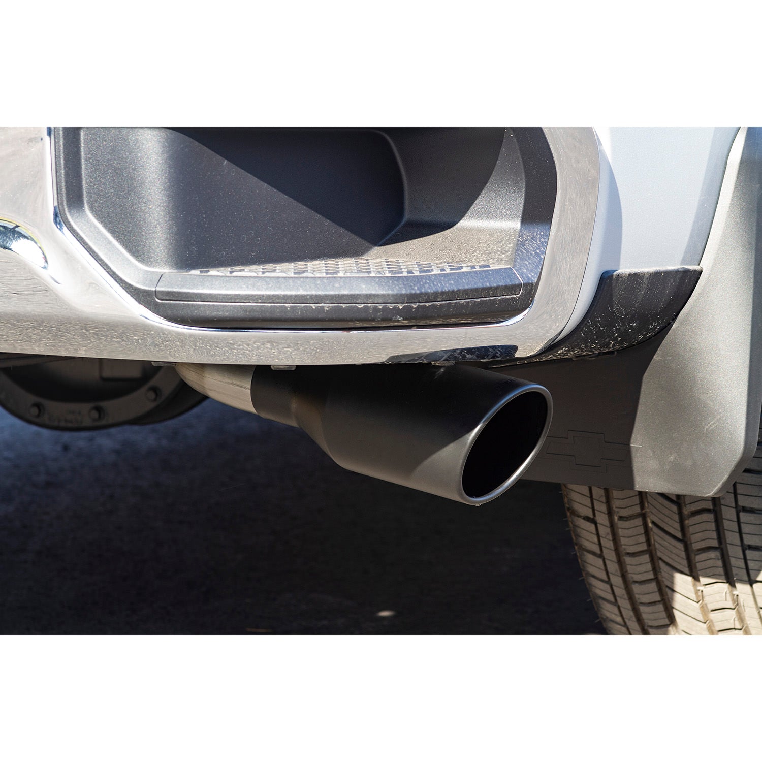Flowmaster Flow FX Cat-back Exhaust System by Flowmaster