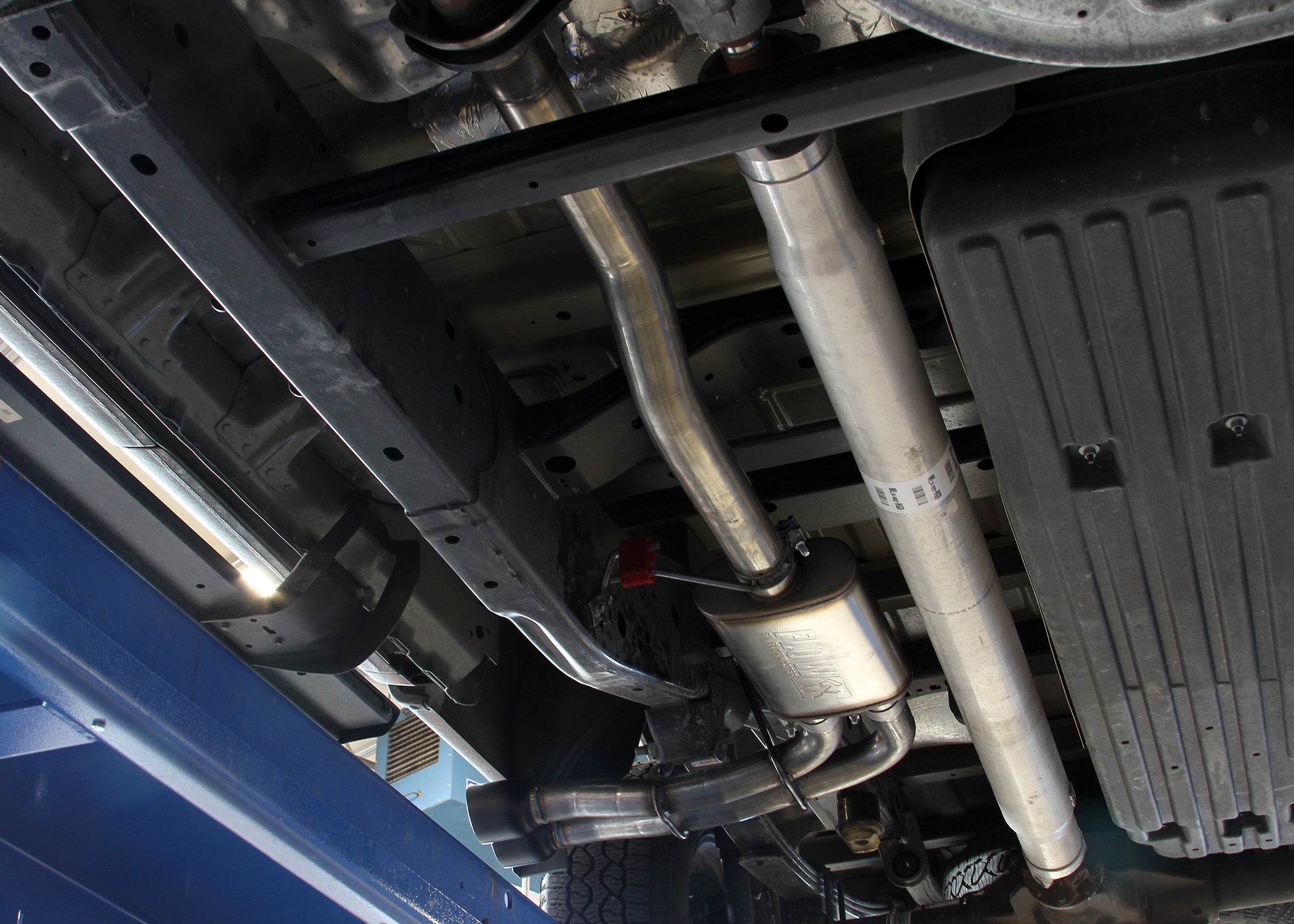 Flowmaster Flow FX Cat-Back Exhaust System by Flowmaster