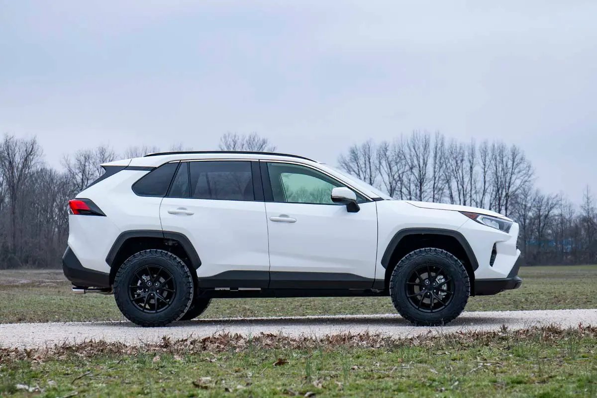 2.5 Inch Lift Kit | N3 Struts | Toyota RAV4 2WD/4WD (2019-2025) by Rough Country