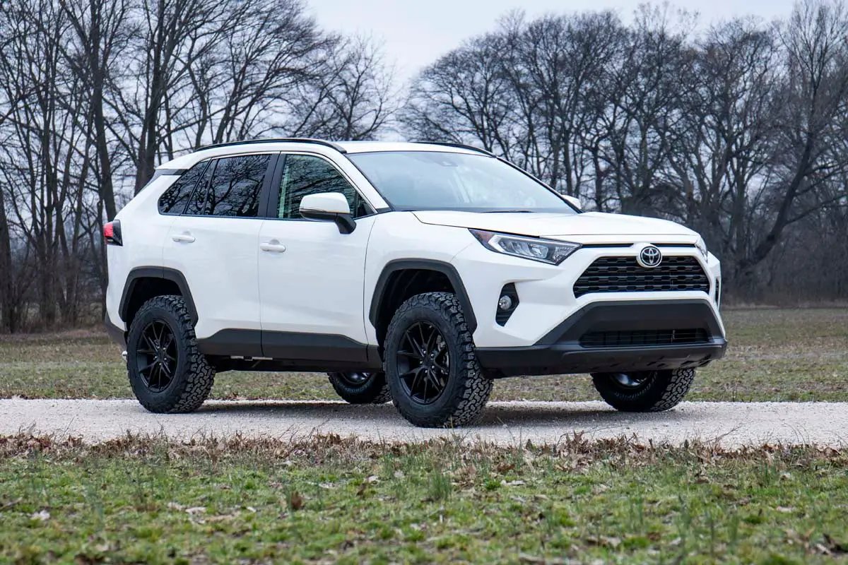 2.5 Inch Lift Kit | N3 Struts | Toyota RAV4 2WD/4WD (2019-2025) by Rough Country