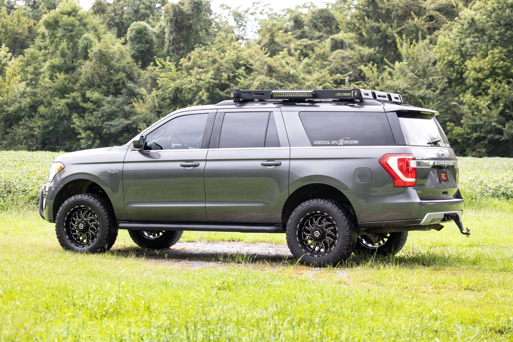 3 Inch Lift Kit | UCA | Ford Expedition 4WD (2018-2024) by Rough Country