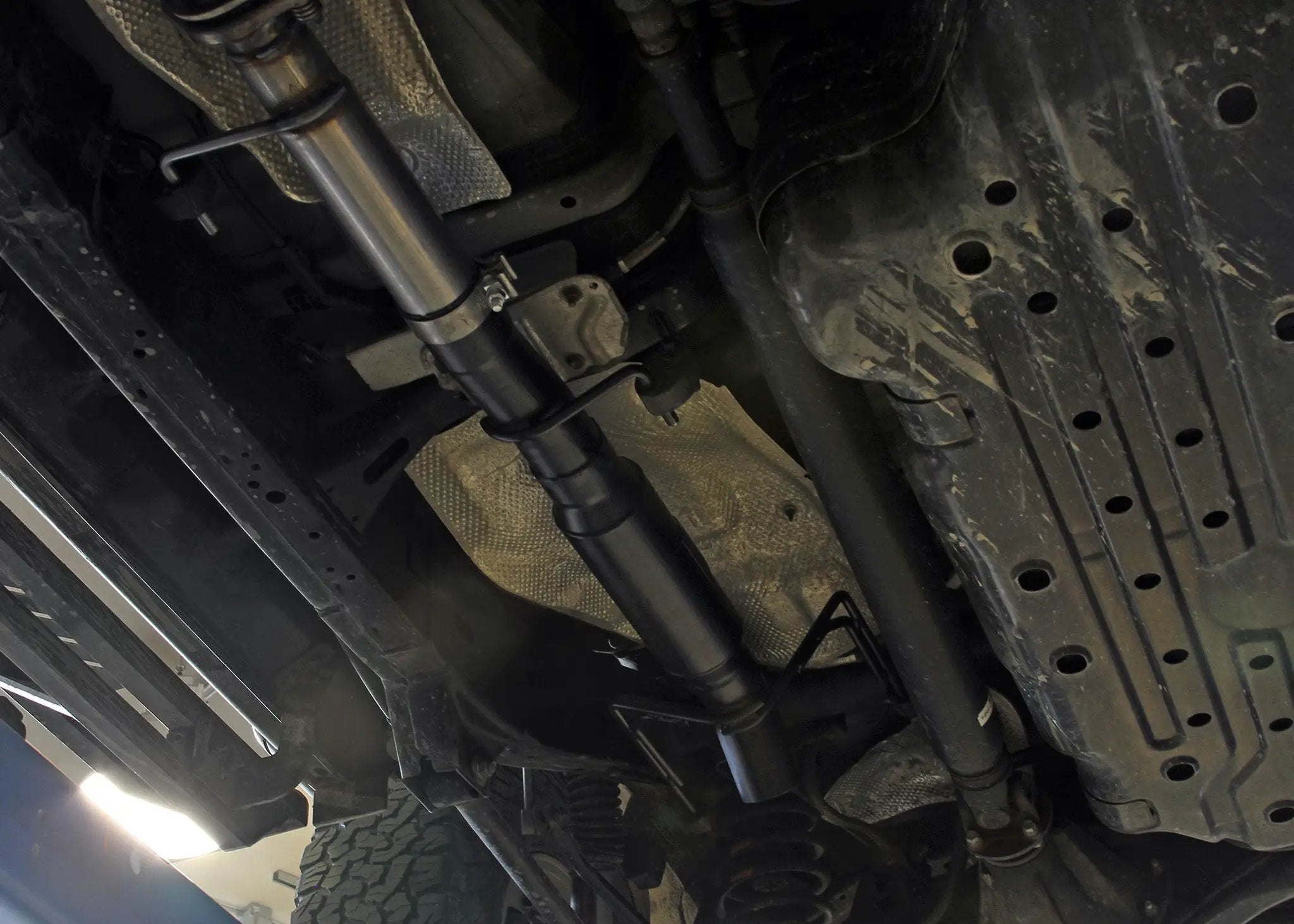 Flowmaster Outlaw Extreme Cat-Back Exhaust System by Flowmaster