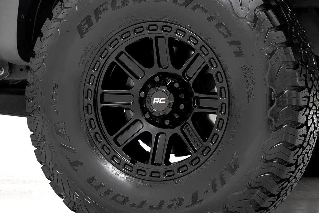 Rough Country 84 Series Wheel | Gloss Black | 18x8.5 | 6x5.5 | +0mm by Rough Country