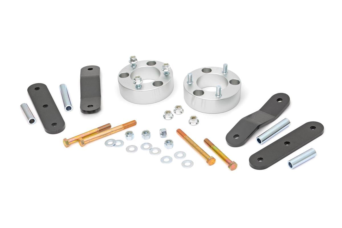 2.5 Inch Lift Kit | Nissan Frontier (05-26)/Xterra (05-15) 2WD/4WD by Rough Country