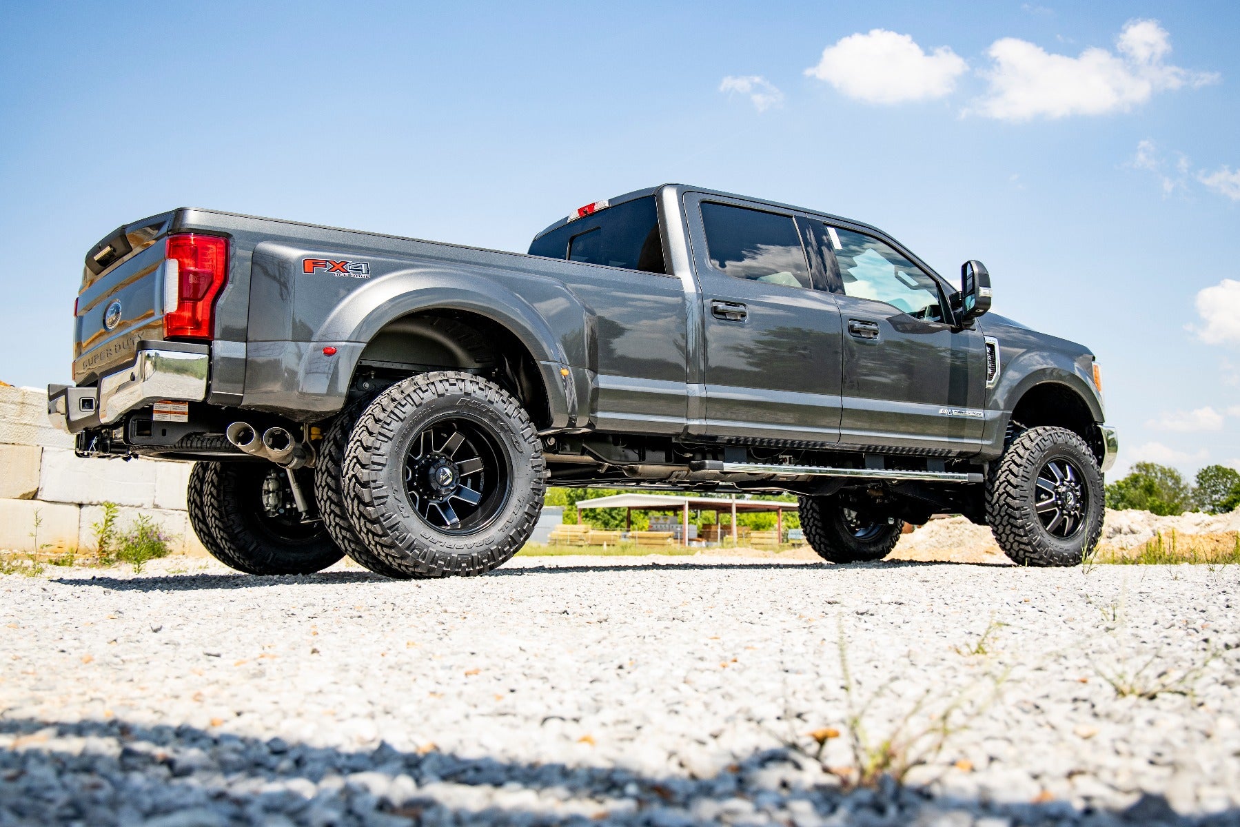 4.5 Inch Lift Kit | DRW | D/S | M1 | Ford F-350 Super Duty 4WD (2017-2022) by Rough Country