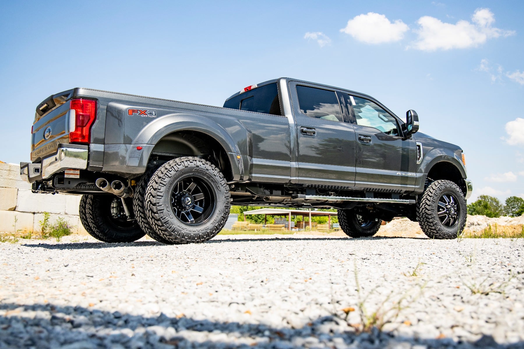 4.5 Inch Lift Kit | DRW | D/S | M1 | Ford F-350 Super Duty 4WD (2017-2022) by Rough Country