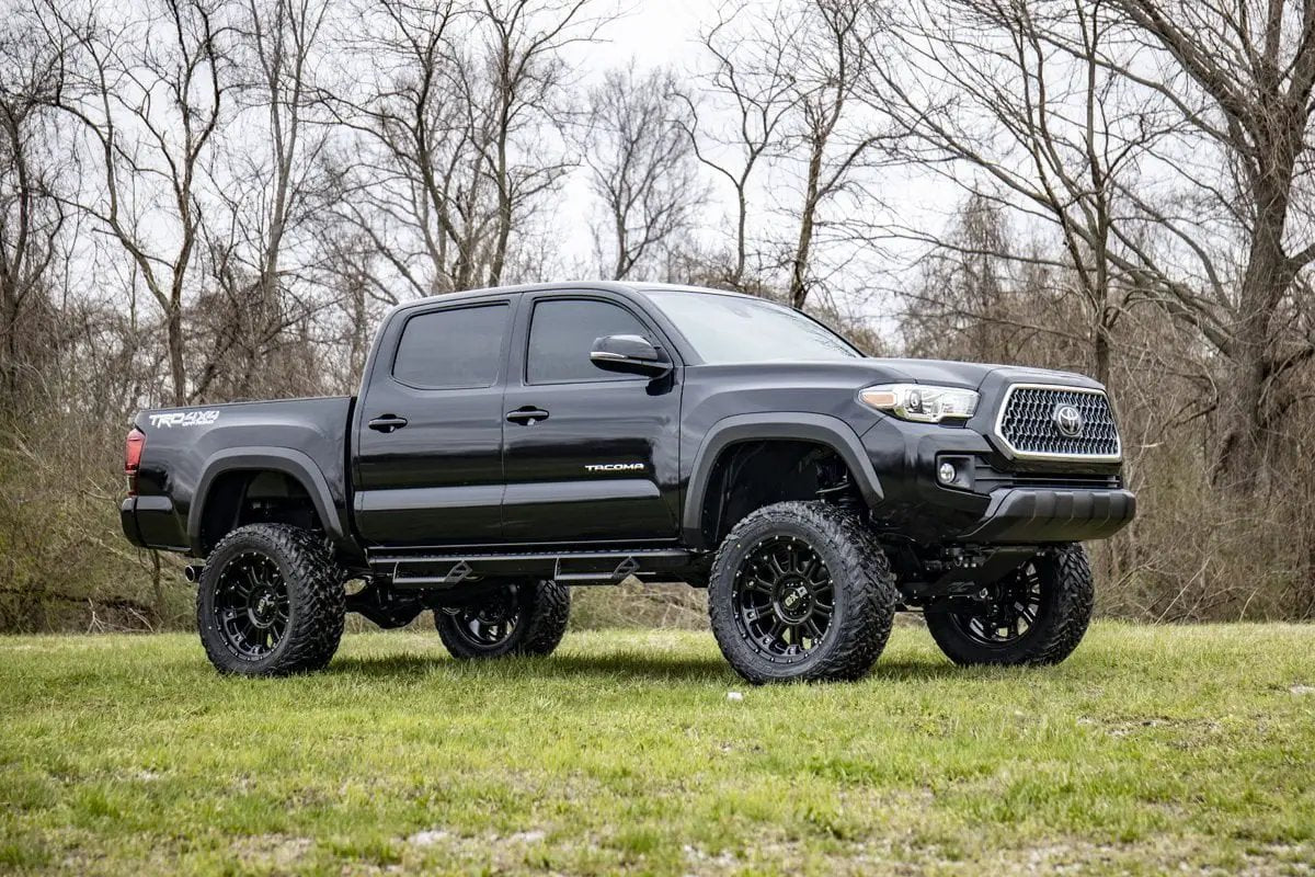 6 Inch Lift Kit | Toyota Tacoma 2WD/4WD (2016-2023) by Rough Country