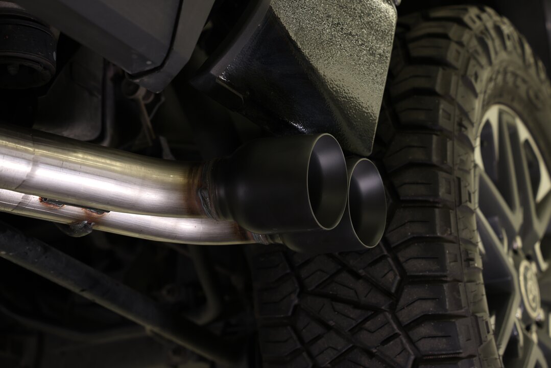 Flowmaster Flow FX Cat-Back Exhaust System by Flowmaster