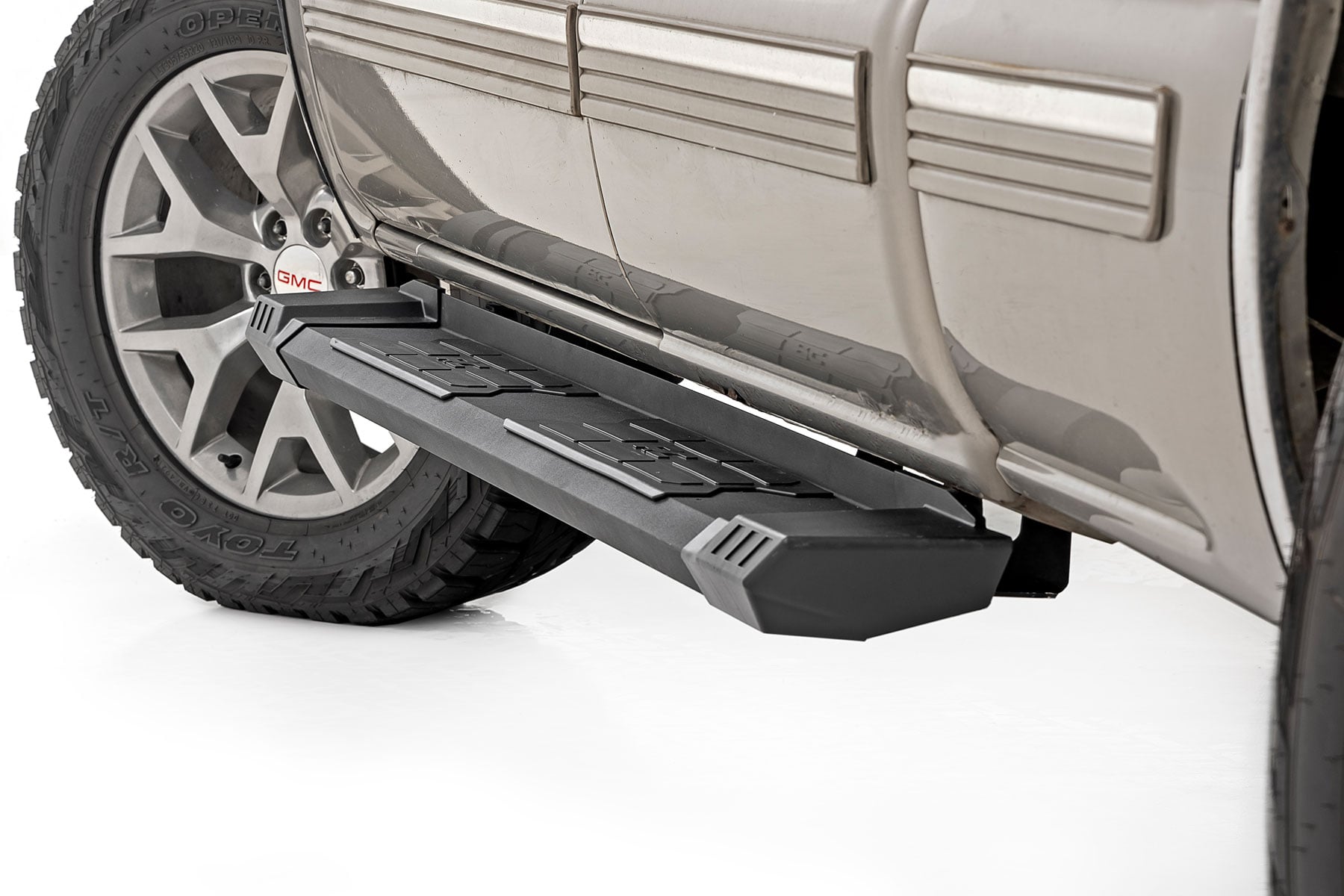 HD2 Aluminum Running Boards | Ext Cab | Chevy/GMC 1500/2500HD (99-06 & Classic) by Rough Country