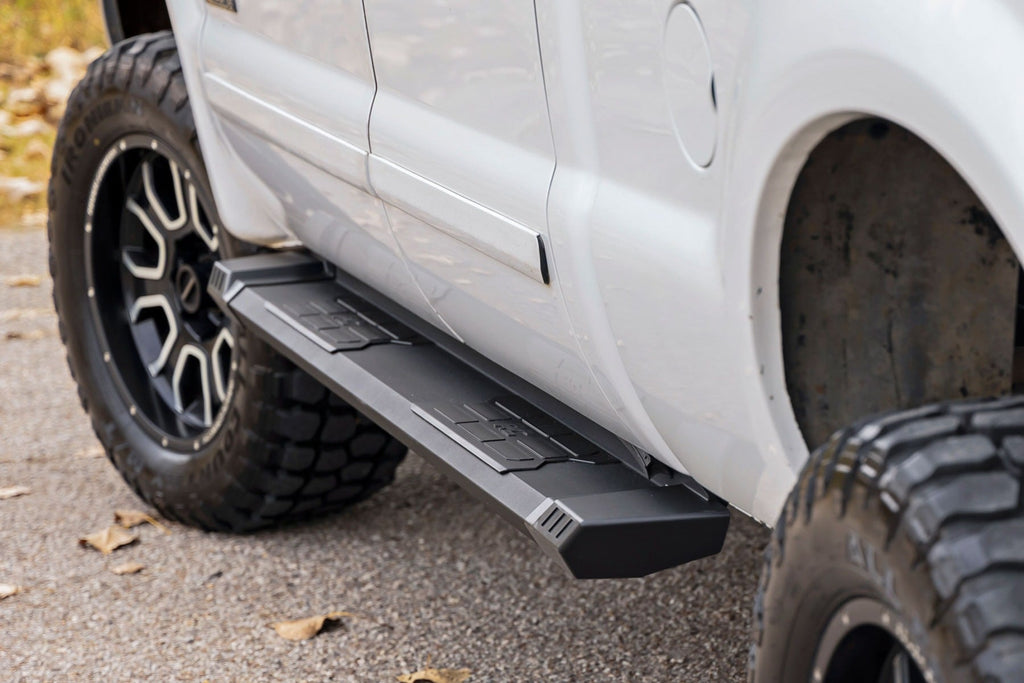 HD2 Aluminum Running Boards | Super Crew Cab | Ford F-250/F-350 Super Duty (99-16) by Rough Country